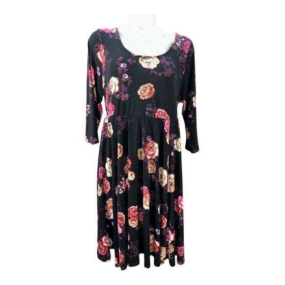 Torrid Dress Woman Black Floral Ity Skater Open Back Ladder Detail Aline Size 1 - Picture 1 of 12